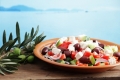 Η μεσογειακή διατροφή μας κάνει πιο χαρούμενους!